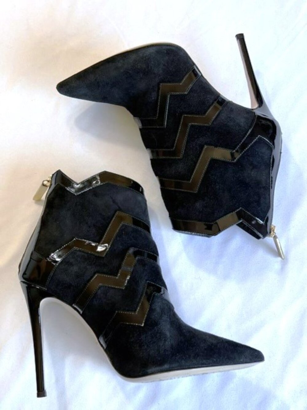 Aperlai Patent and Suede Stiletto Bootie EUC Sz 6.5